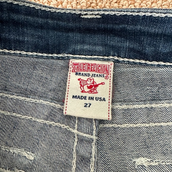 True Religion Cut Off Shorts 27 - Picture 3 of 3
